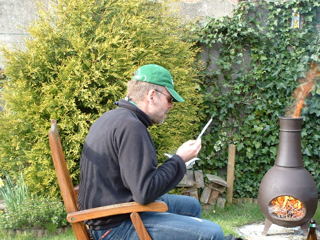 Poczatek drugiego wieczorku przy higienicznym ognisku